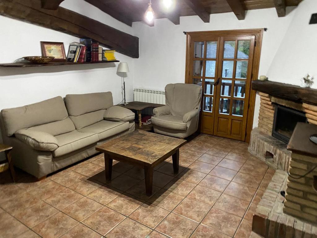 Casa Rural Maitetxu Viscarret-Guerendiain Exteriör bild